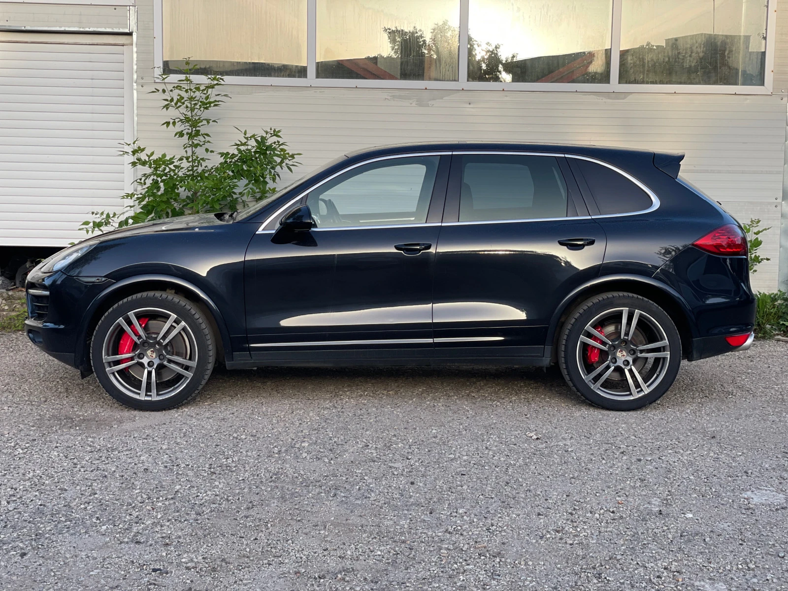 Porsche Cayenne Turbo - изображение 6