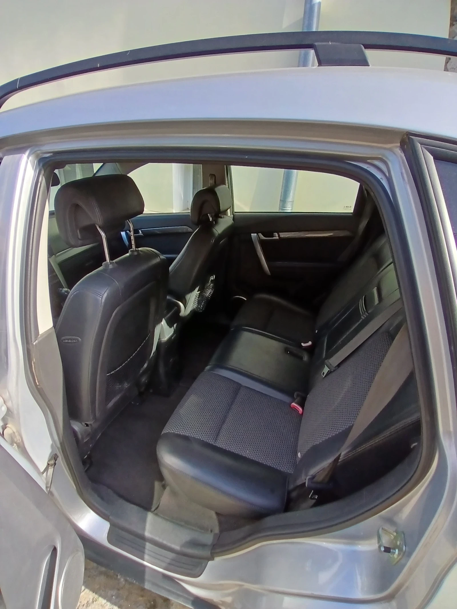 Chevrolet Captiva Може и бартер за пътническа баничарка.  - изображение 5