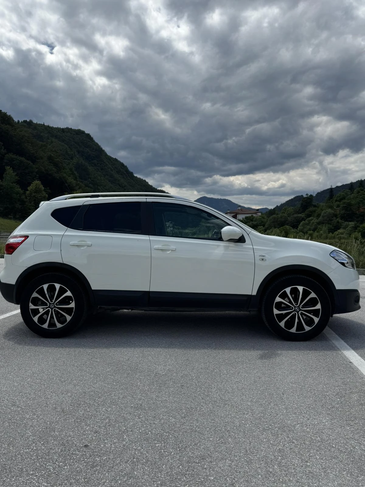 Nissan Qashqai FACELIFT, КАСКО, FULL OPTIONS, NAVI, PANORAMA, 1.5 - изображение 4