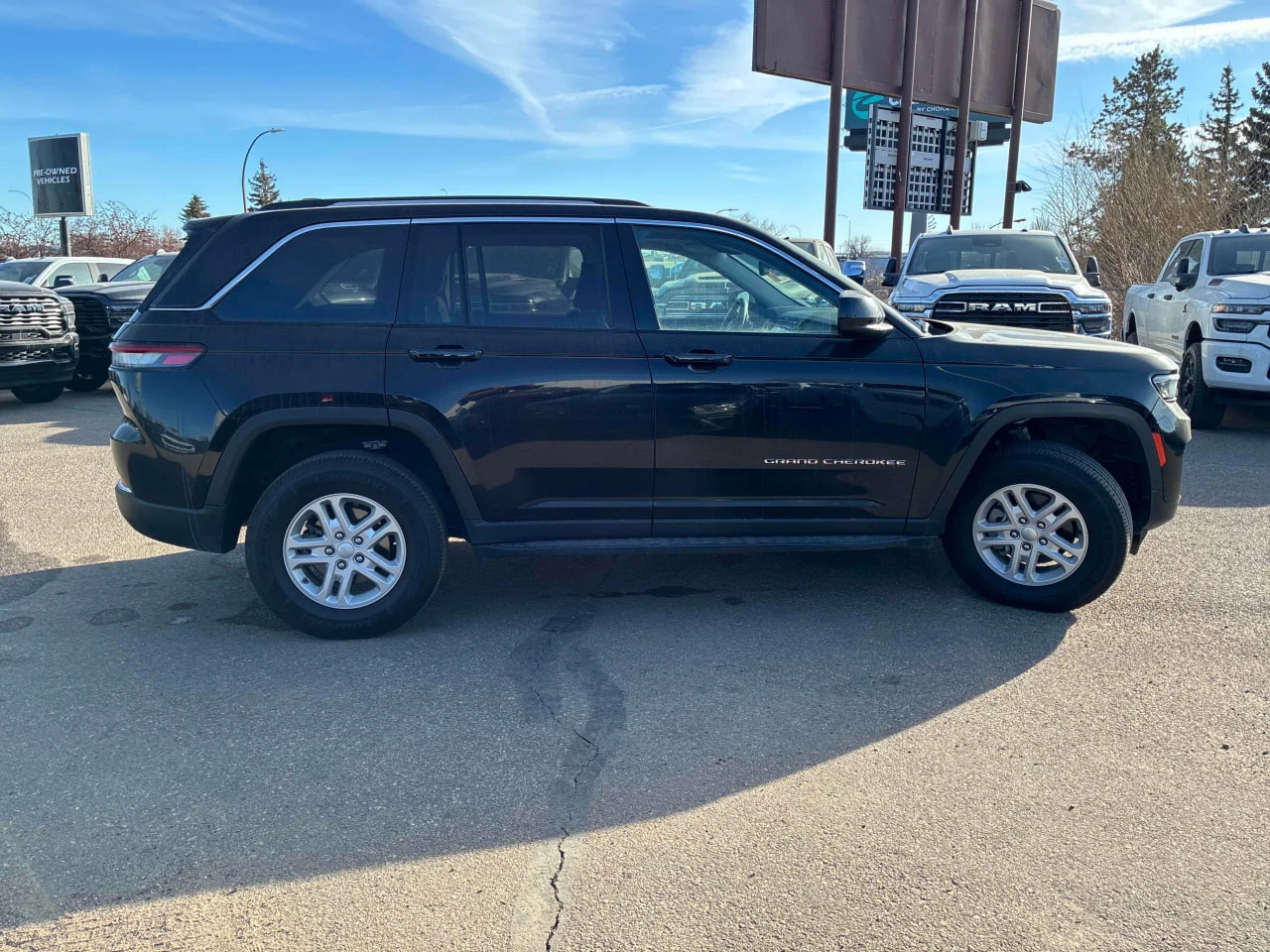 Jeep Grand cherokee * АВТО КРЕДИТ* ЦЕНА ДО БГ * СЕРВИЗНА ИСТОРИЯ *  - изображение 3