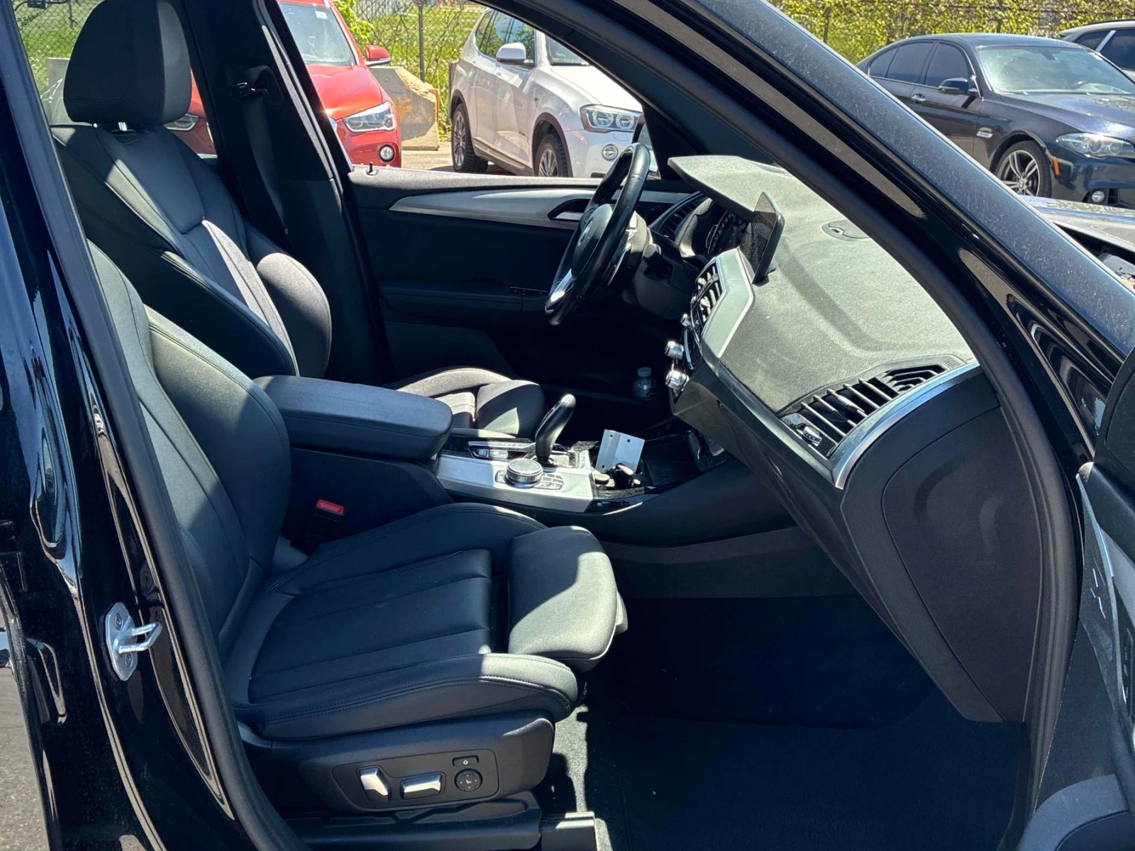 BMW X3  xDrive30i * ПОДГРЕВ * ПАНОРАМА * CARFAX, снимка 12 - Автомобили и джипове - 54655229