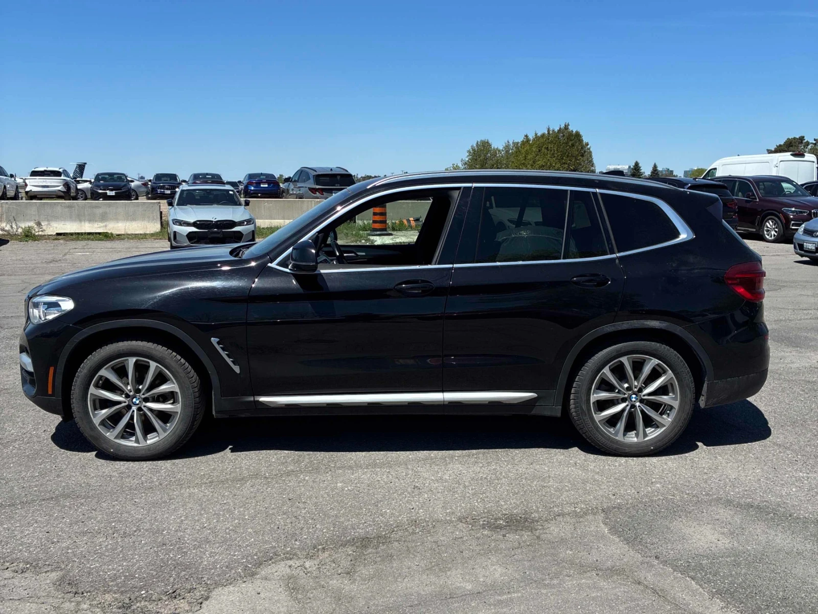 BMW X3  xDrive30i * ПОДГРЕВ * ПАНОРАМА * CARFAX, снимка 2 - Автомобили и джипове - 54655229
