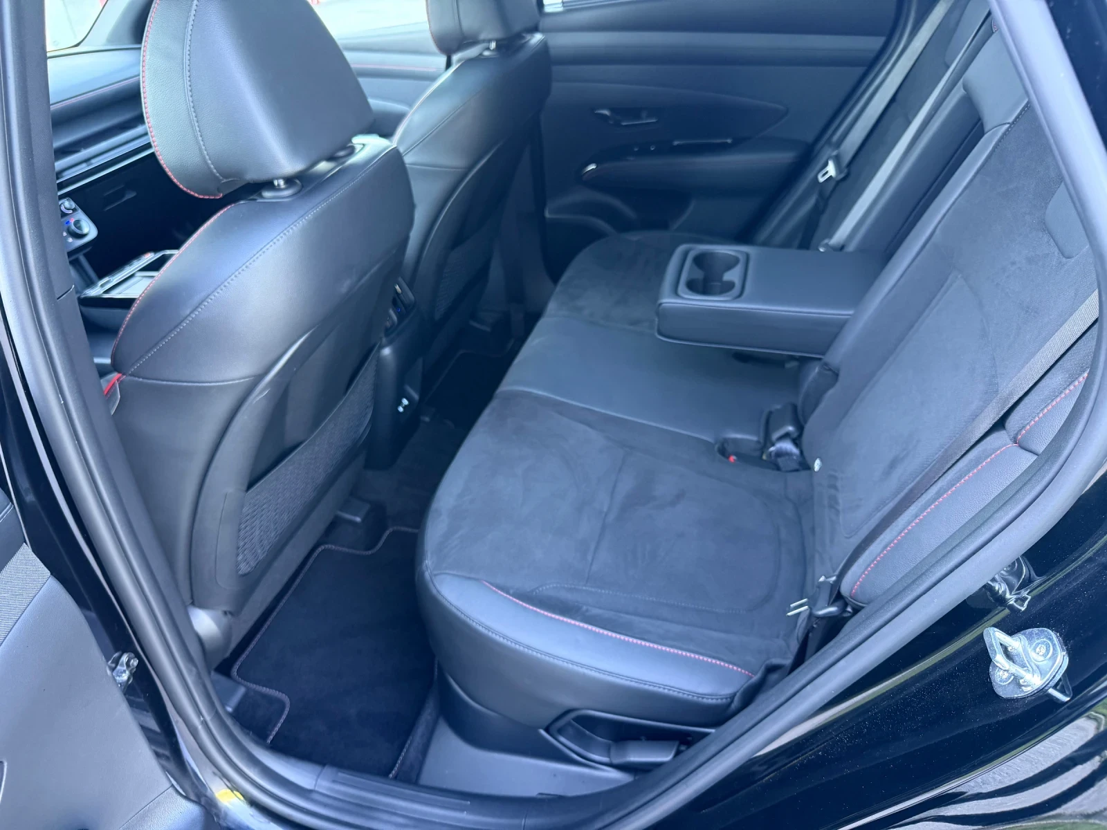 Hyundai Tucson 1.6 T-GDi HEV 4x4 N-Line ГАРАНЦИЯ, снимка 10 - Автомобили и джипове - 54717895