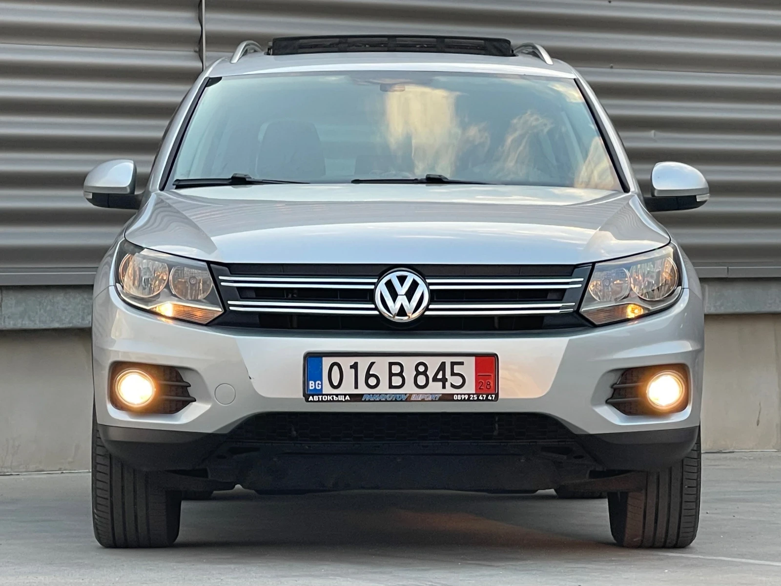 VW Tiguan 2.0 TDI 140 К.С. 4-MOTION 2012 Г. 2 КЛЮЧА ОТЛИЧЕН , снимка 2 - Автомобили и джипове - 55150137