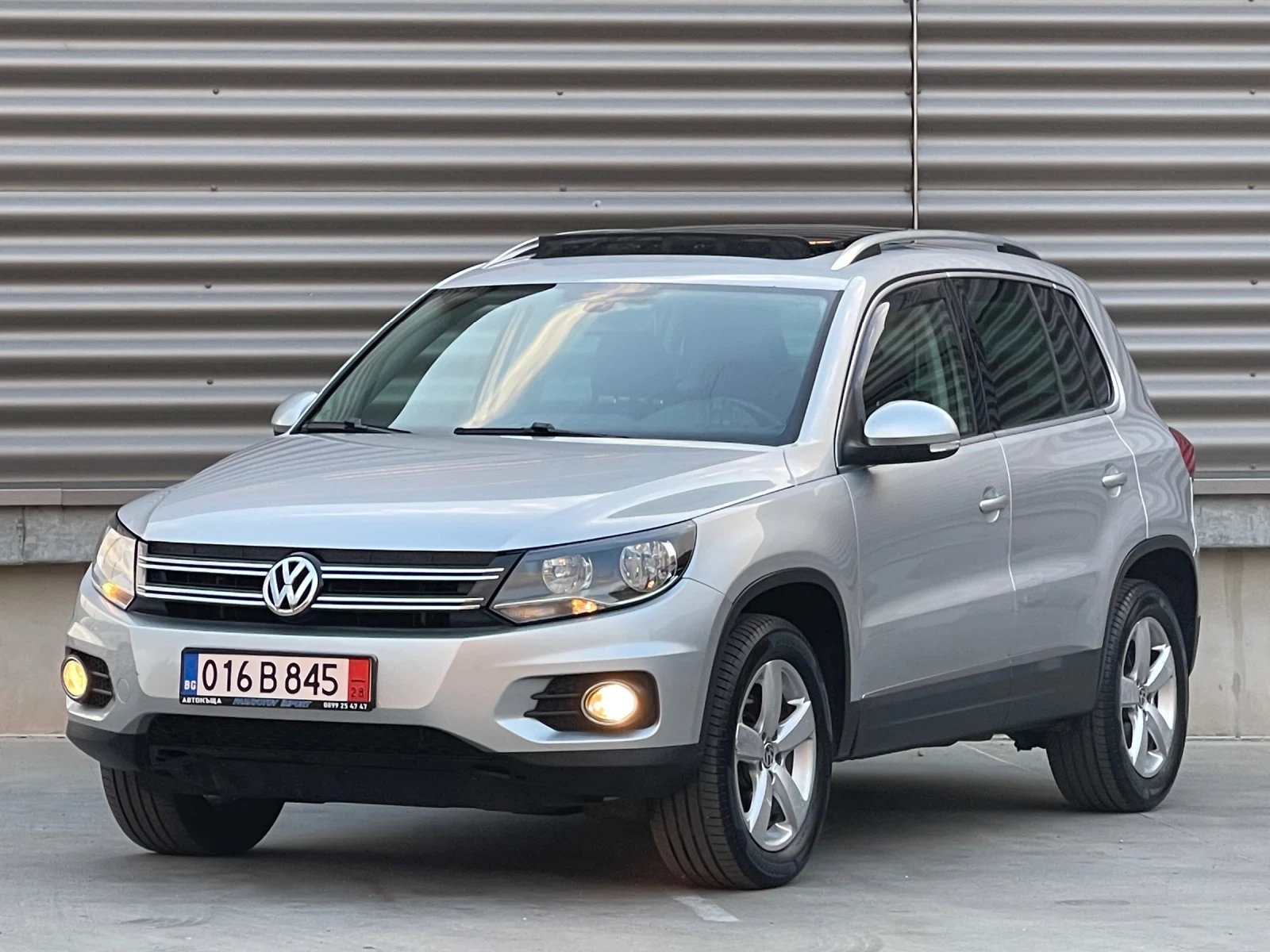 VW Tiguan 2.0 TDI 140 К.С. 4-MOTION 2012 Г. 2 КЛЮЧА ОТЛИЧЕН , снимка 3 - Автомобили и джипове - 55150137