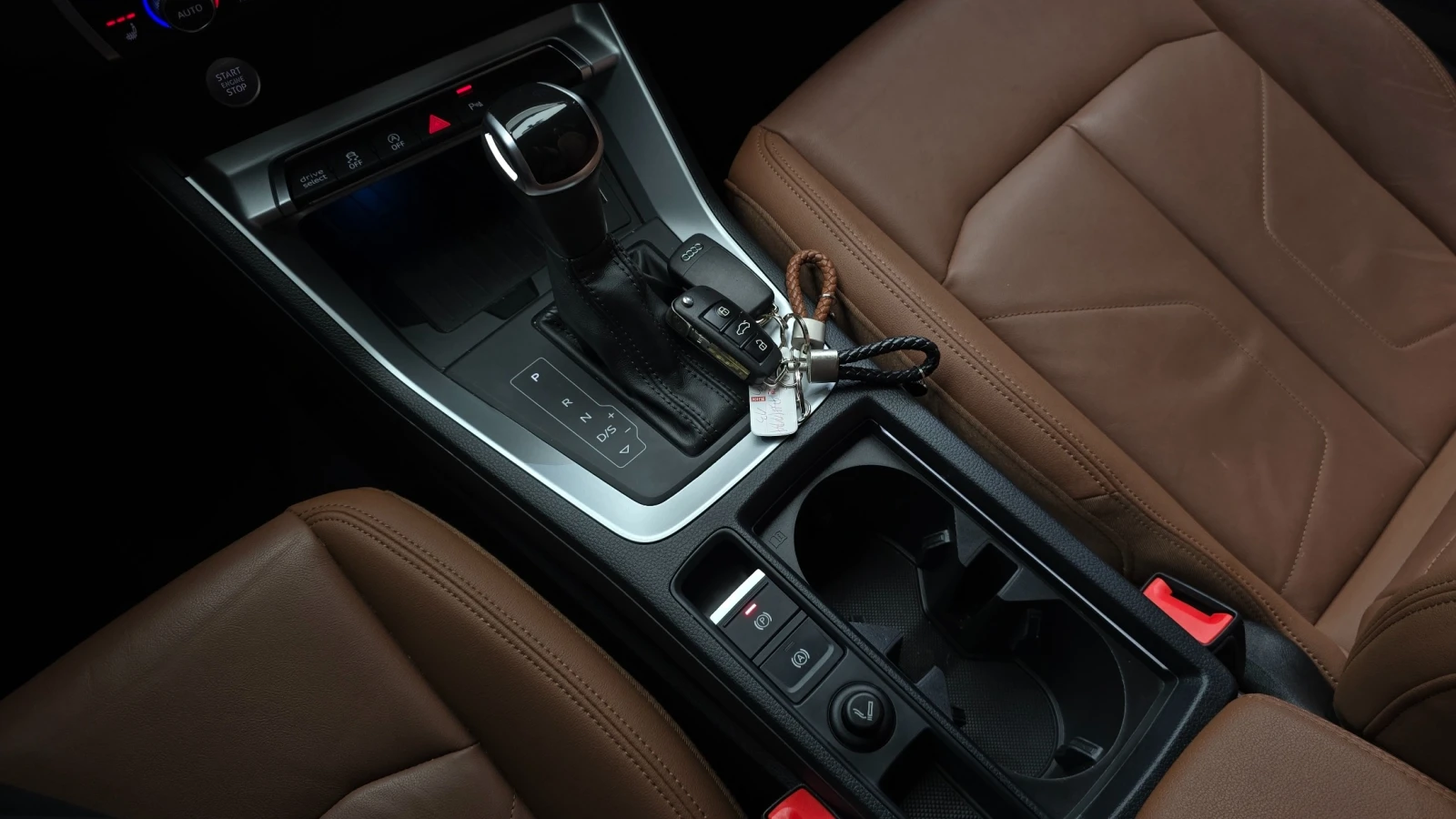 Audi Q3 35 TDI Premium , снимка 7 - Автомобили и джипове - 55612990