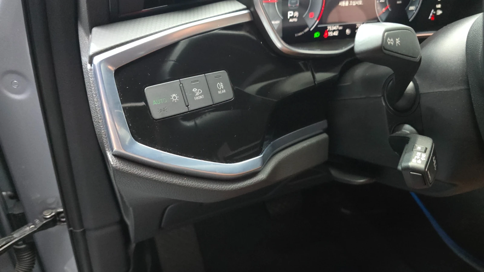 Audi Q3 35 TDI Premium , снимка 12 - Автомобили и джипове - 55612990