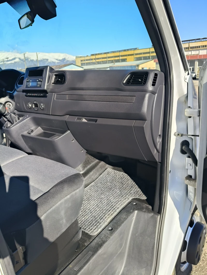 Renault Master, снимка 12 - Бусове и автобуси - 53078347