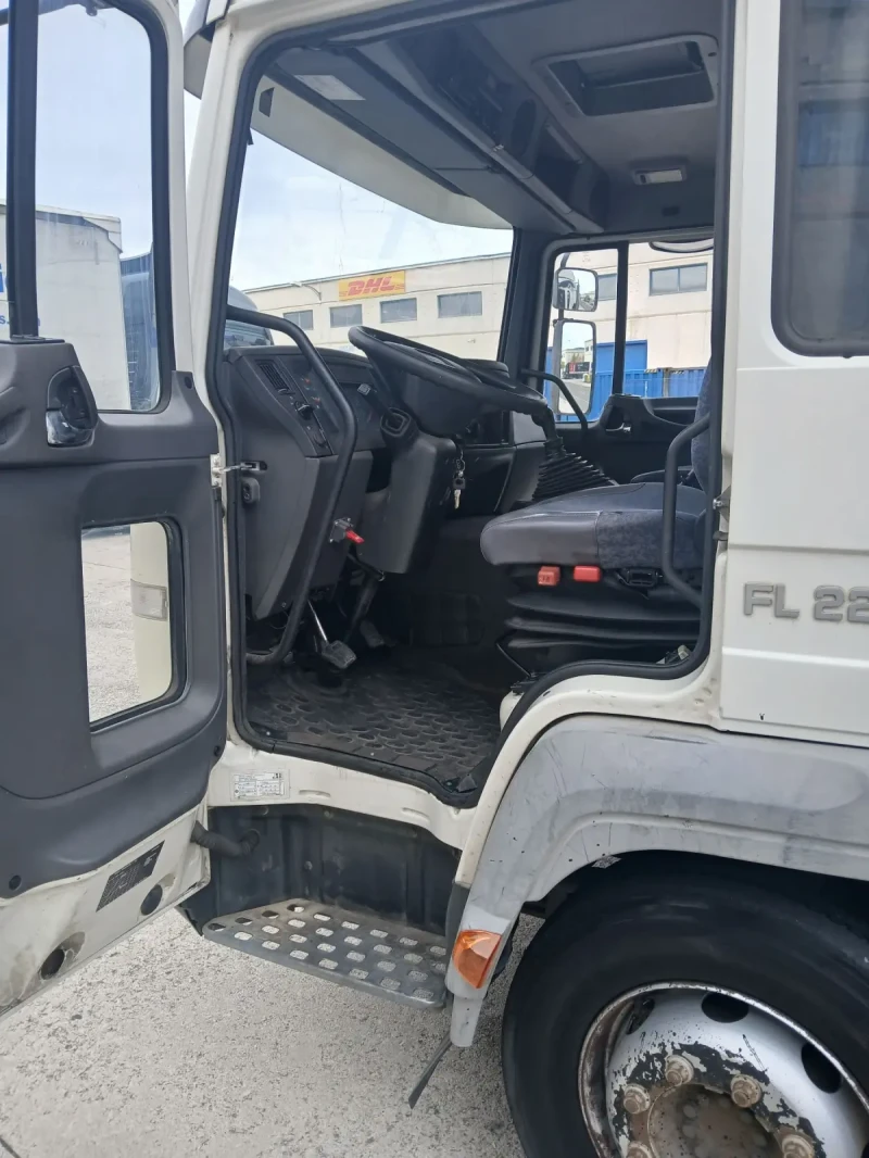 Volvo Fl кран, снимка 9 - Камиони - 47485399