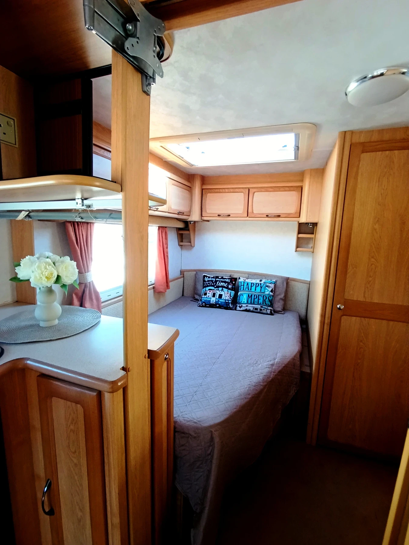 Каравана Eldis Odyssey, снимка 5 - Каравани и кемпери - 55564625