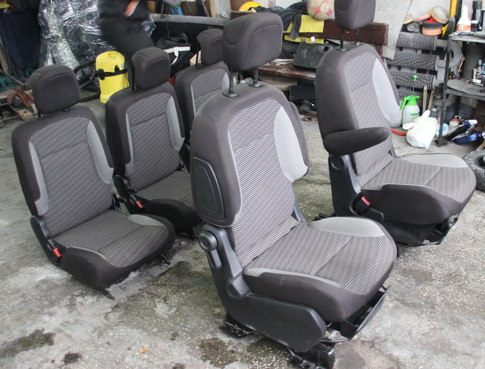       2009 .   | Mobile.bg   5