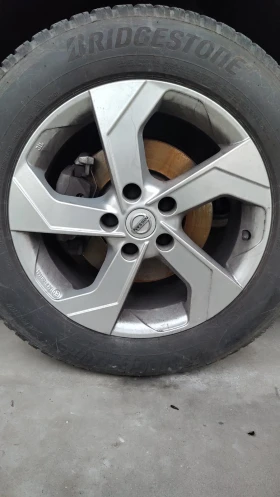 Гуми с джанти Bridgestone 215/65R17, снимка 3