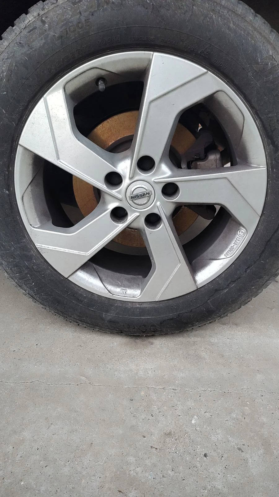 Гуми с джанти Bridgestone 215/65R17, снимка 4 - Гуми и джанти - 54586251