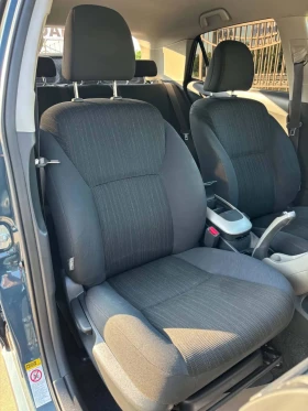 Toyota Auris 2.0/D-4D/126 к.с./ НАВИГАЦИЯ/KEYLESS GO, снимка 9