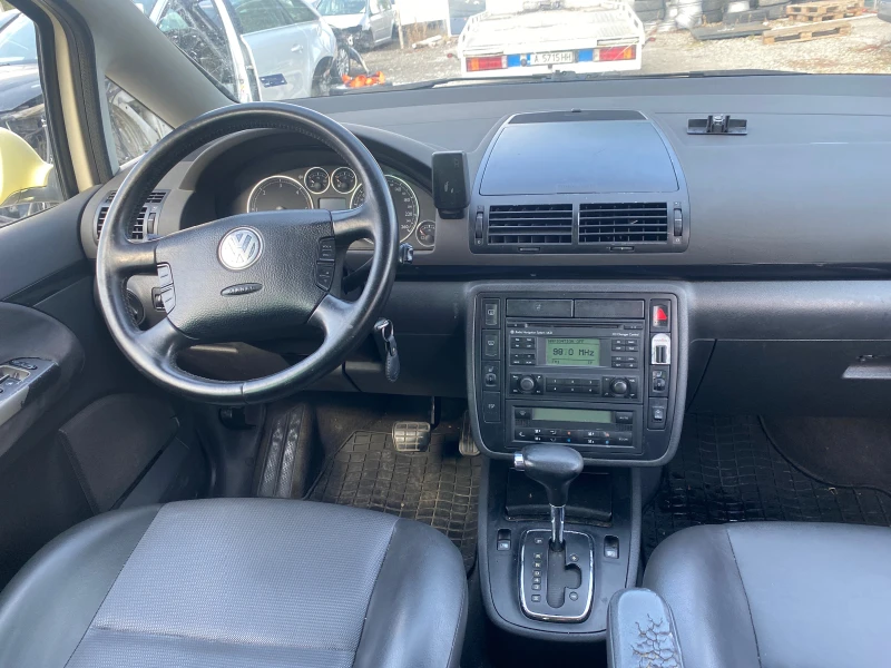 VW Sharan 1.9тди, снимка 8 - Автомобили и джипове - 38162247