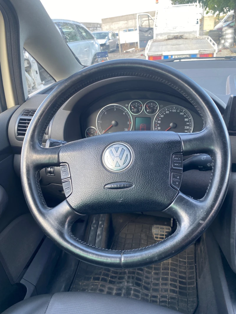 VW Sharan 1.9тди, снимка 10 - Автомобили и джипове - 38162247