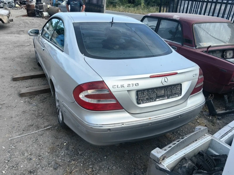 Mercedes-Benz CLK 2.7 cdi, снимка 2 - Автомобили и джипове - 47433347