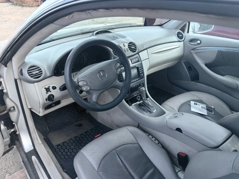 Mercedes-Benz CLK 2.7 cdi, снимка 3 - Автомобили и джипове - 47433347