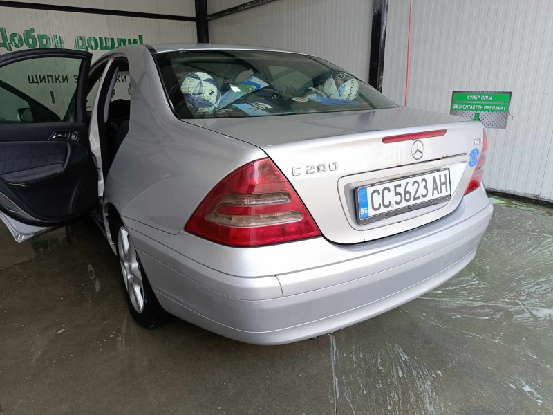 Mercedes-Benz C 200, снимка 10 - Автомобили и джипове - 47649461