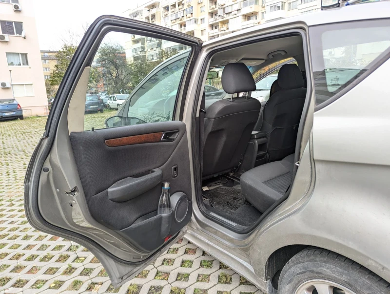 Mercedes-Benz A 180, снимка 11 - Автомобили и джипове - 48474029