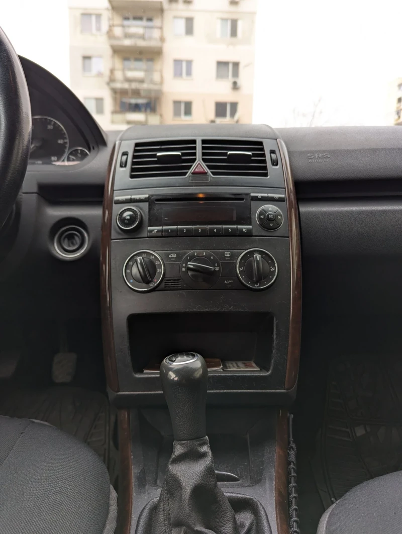 Mercedes-Benz A 180, снимка 16 - Автомобили и джипове - 48474029