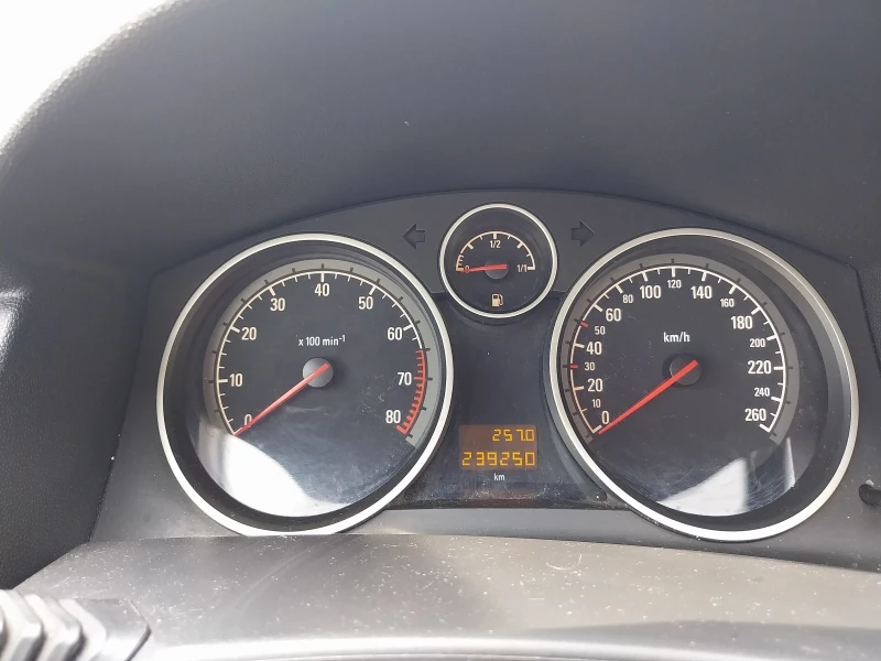 Opel Astra, снимка 10 - Автомобили и джипове - 48484932