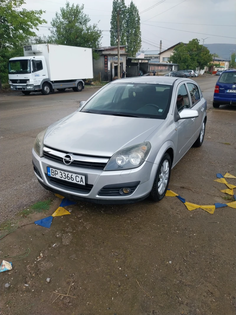 Opel Astra, снимка 1 - Автомобили и джипове - 48484932