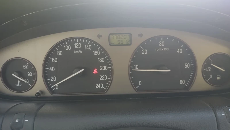 Lancia Lybra SW LX Много добре поддържана!, снимка 16 - Автомобили и джипове - 51369900