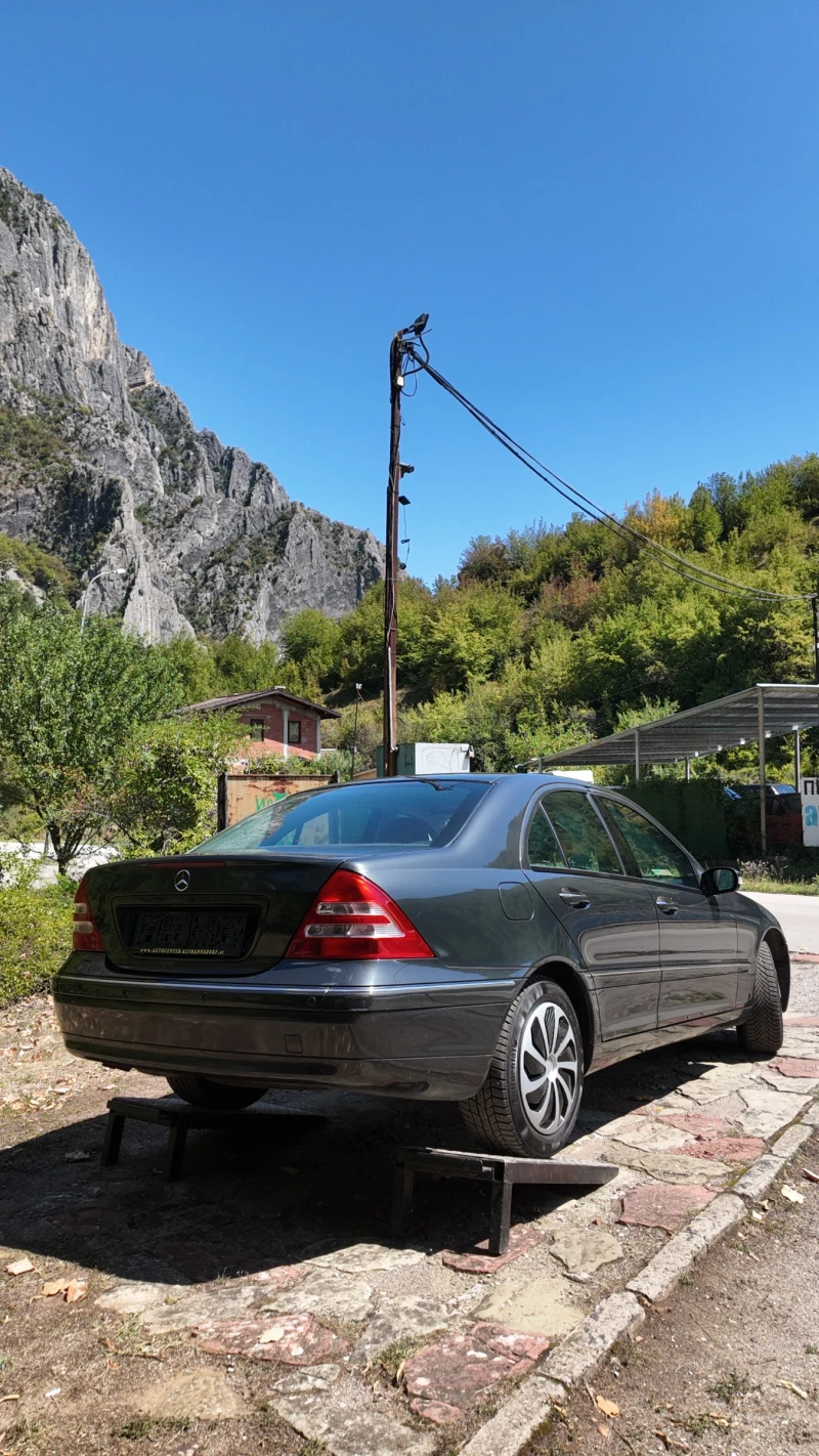 Mercedes-Benz C 320 ELEGANCE, снимка 2 - Автомобили и джипове - 51498398