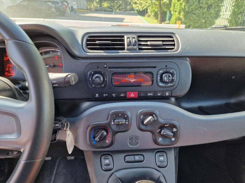 Fiat Panda 1.2i, снимка 13 - Автомобили и джипове - 52066890