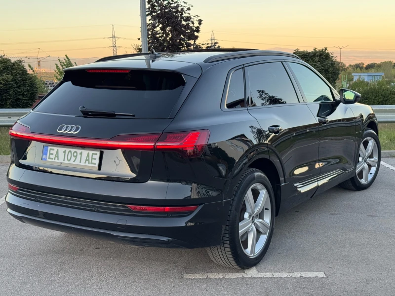 Audi E-Tron 50 quattro, снимка 5 - Автомобили и джипове - 52096029