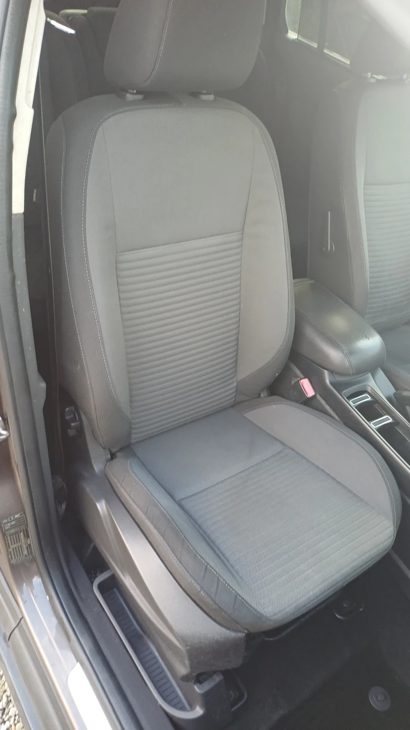 Ford Grand C-Max Euro 6 , снимка 9 - Автомобили и джипове - 52771214