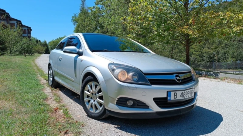 Opel Astra H GTC 1.4, снимка 2 - Автомобили и джипове - 53187956