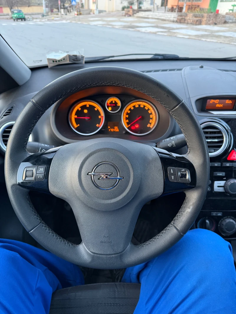 Opel Corsa 1.3 cdti facelift, снимка 11 - Автомобили и джипове - 53557221