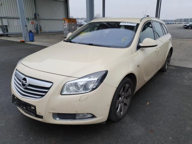 Opel Insignia A Sports Tourer Edition, снимка 2 - Автомобили и джипове - 48505998