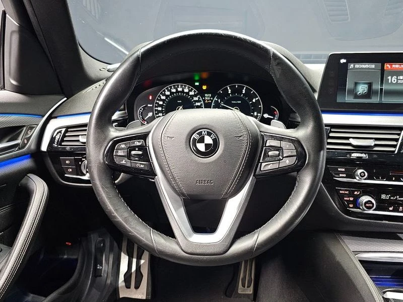 BMW 520 520d M Sport Special Edition| 190к.с.| ВКЛ.ТЕХНОТЕ, снимка 12 - Автомобили и джипове - 55221479