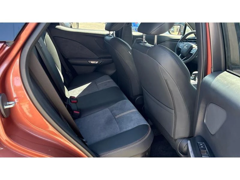 Lexus LBX 1.5HSD COOL FWD, снимка 7 - Автомобили и джипове - 55748570