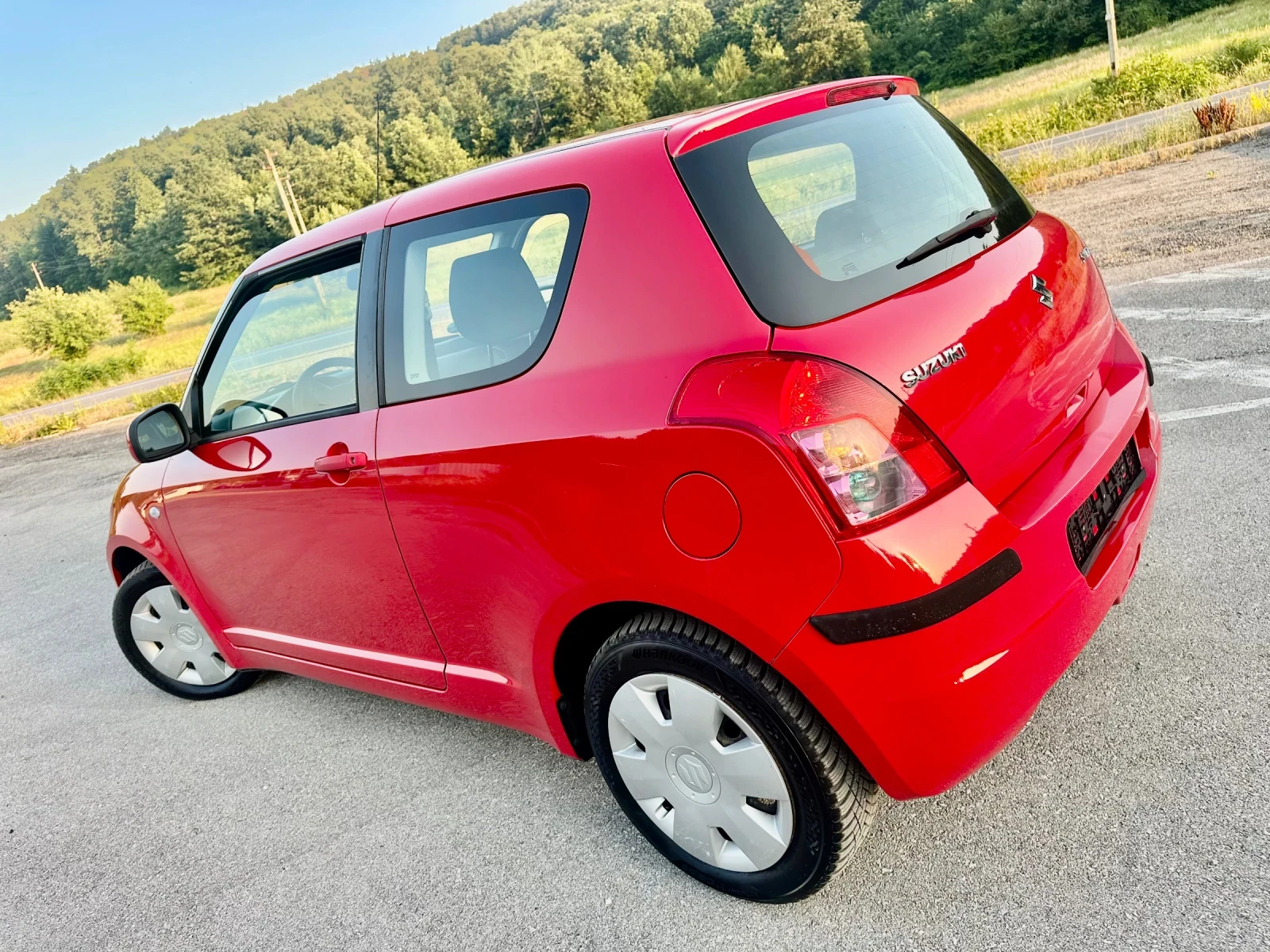 Suzuki Swift 1.3* KLIMA* REALNI KM*  - изображение 4
