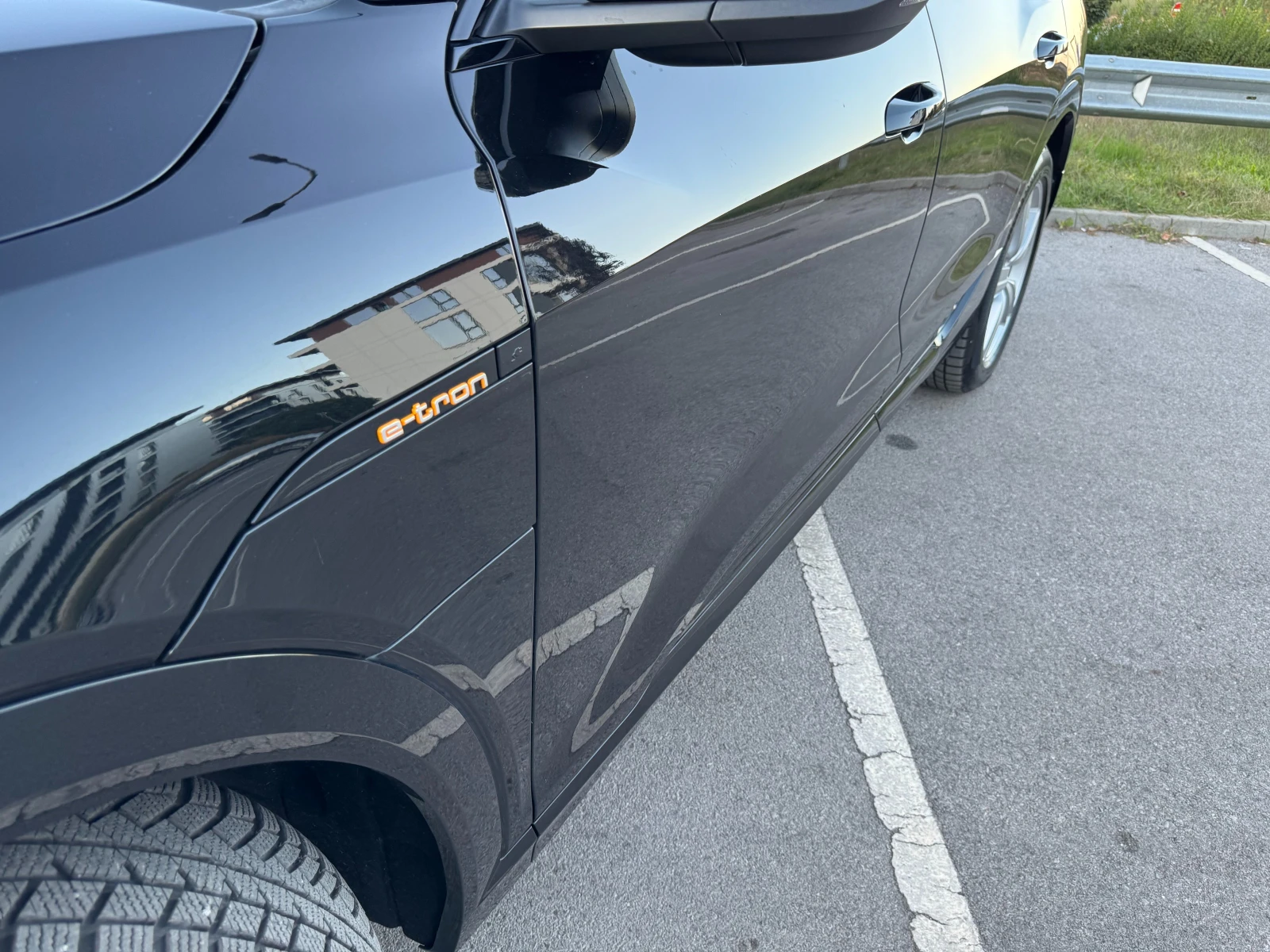 Audi E-Tron 50 quattro - изображение 6