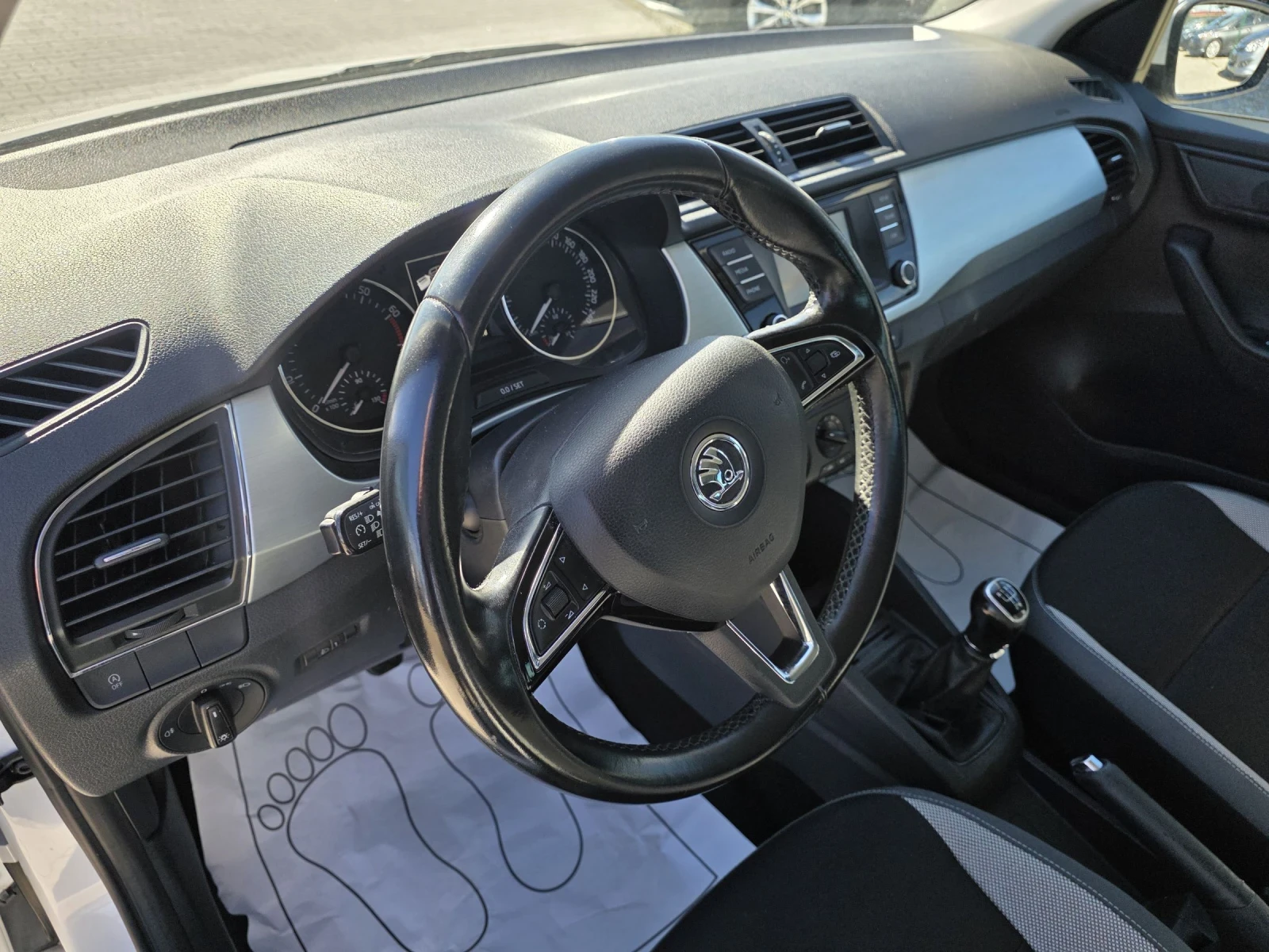 Skoda Fabia 1.2TSi 90kc EURO 6B  | Mobile.bg   10