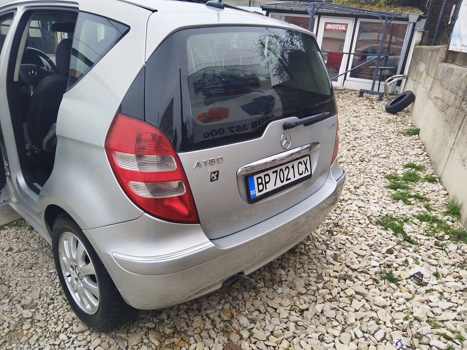 Mercedes-Benz A 180  - изображение 4