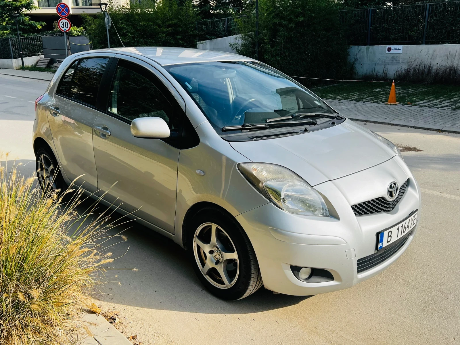 Toyota Yaris 1.4 D4D Фейслифт - изображение 5