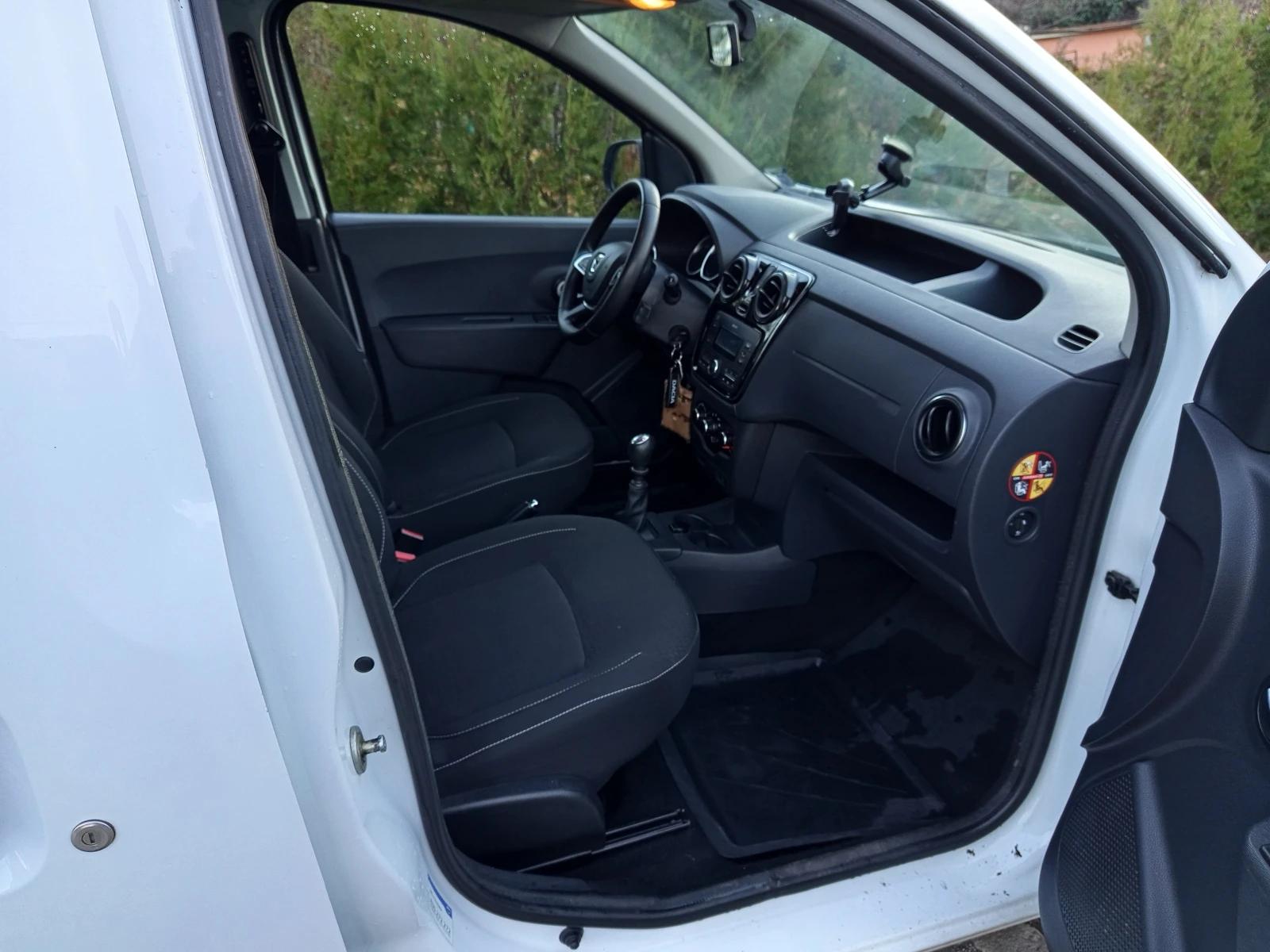 Dacia Dokker 6+ 1 - изображение 10