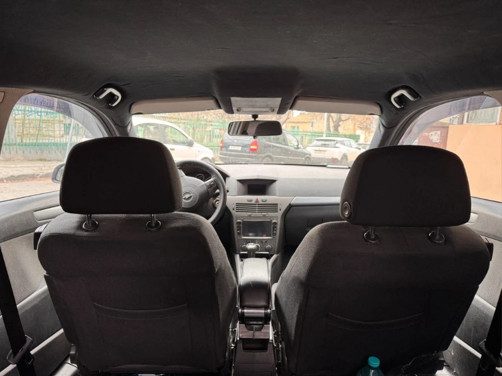 Opel Astra H GTC 1.4 - изображение 10