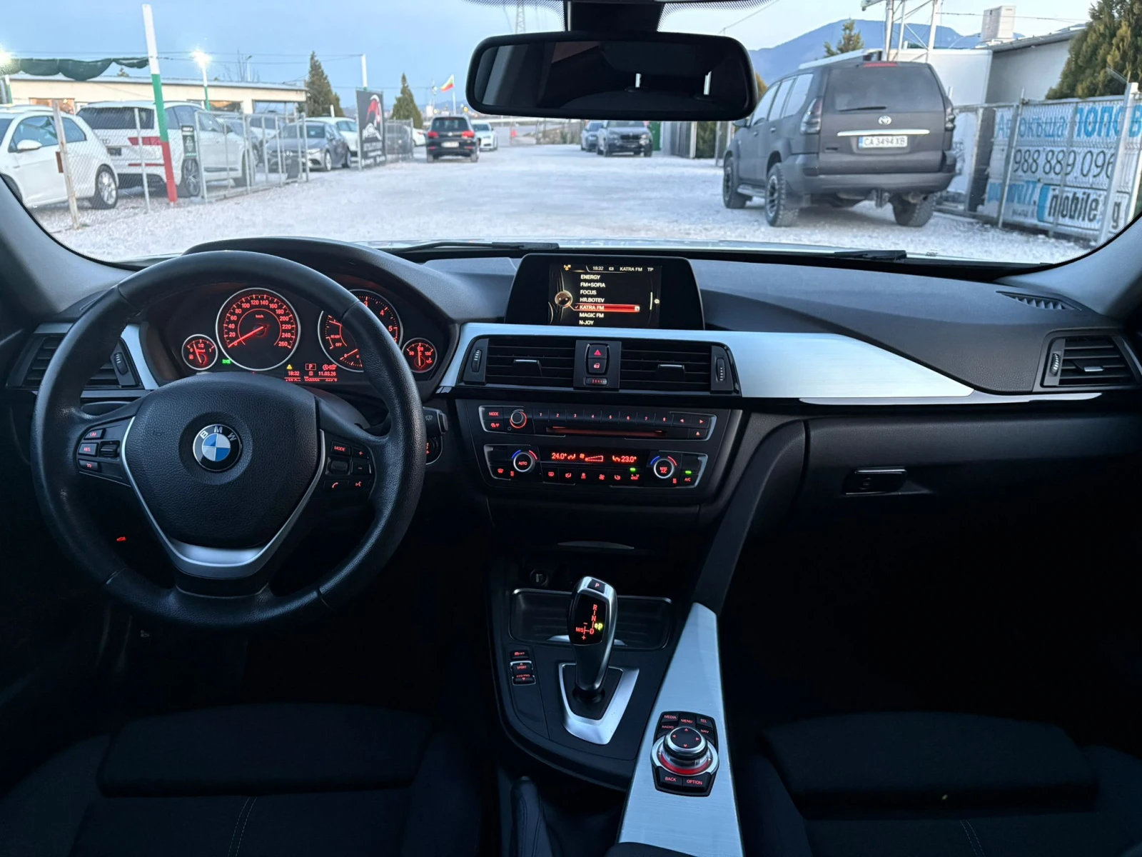 BMW 318 BMW 318d ТОП СЪСТОЯНИЕ!, снимка 11 - Автомобили и джипове - 53819521