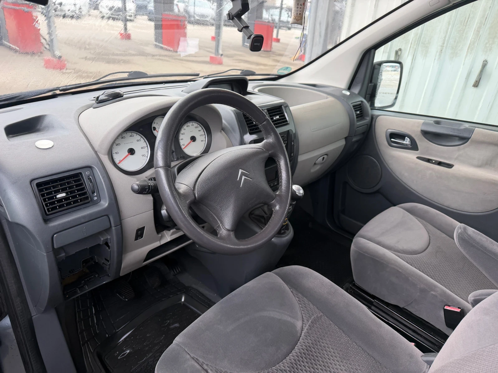 Citroen Jumpy 1.6HDI-MAX-90ks-6ck-7+ 1-Всичко платено!, снимка 10 - Автомобили и джипове - 53931675