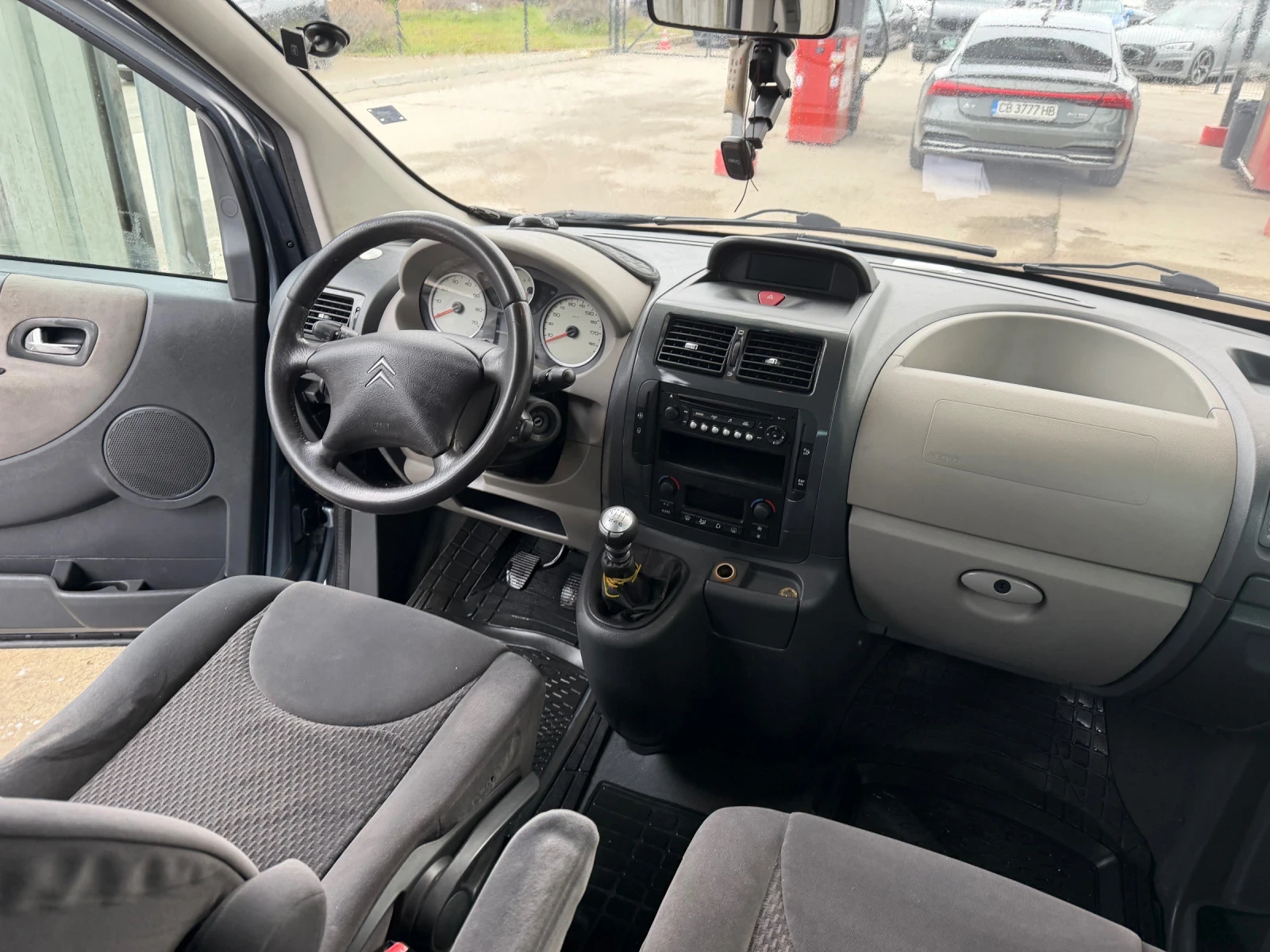Citroen Jumpy 1.6HDI-MAX-90ks-6ck-7+ 1-Всичко платено!, снимка 11 - Автомобили и джипове - 53931675