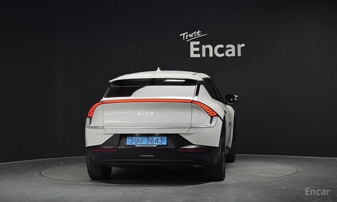 Kia EV6 Standard air, снимка 5 - Автомобили и джипове - 54247111