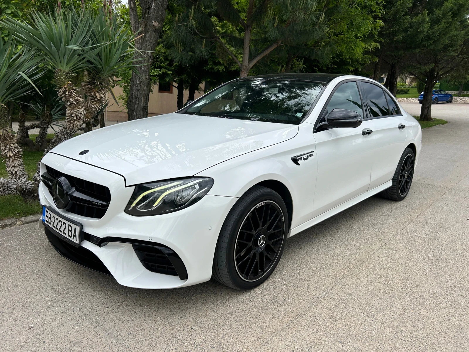 Mercedes-Benz E 220 AMG ТОП, снимка 2 - Автомобили и джипове - 54885849