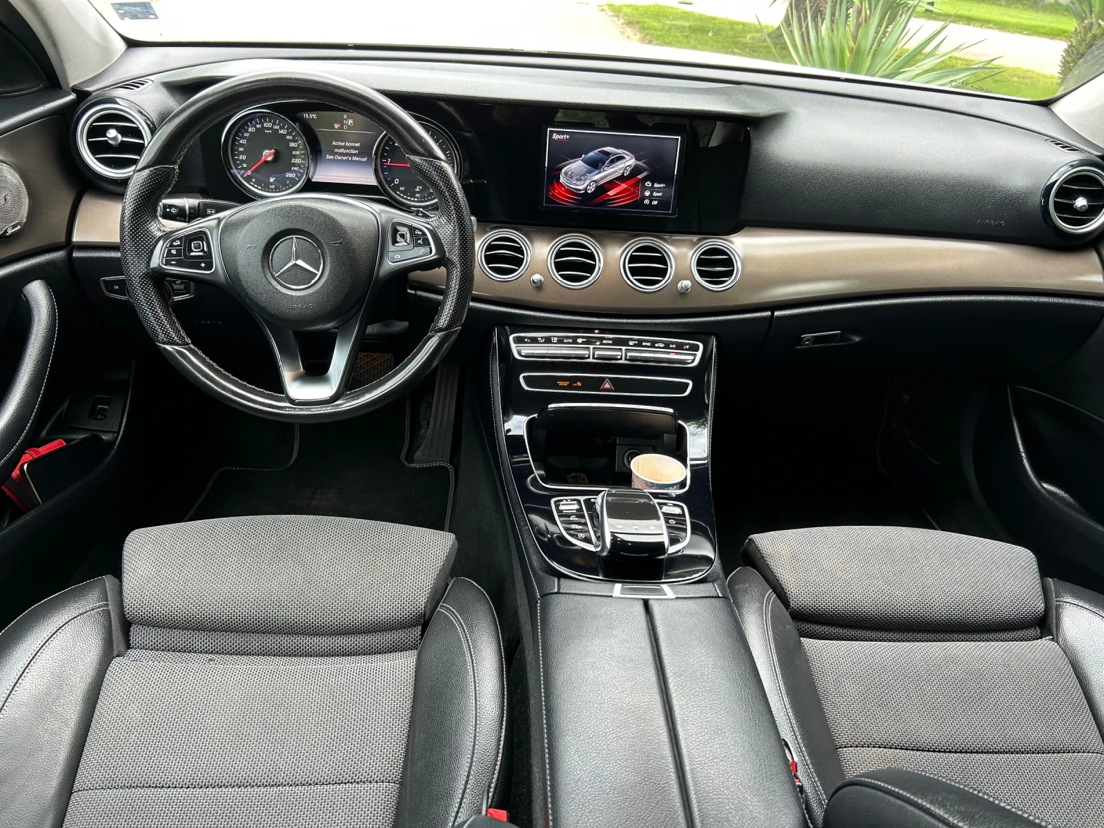 Mercedes-Benz E 220 AMG ТОП, снимка 8 - Автомобили и джипове - 54885849